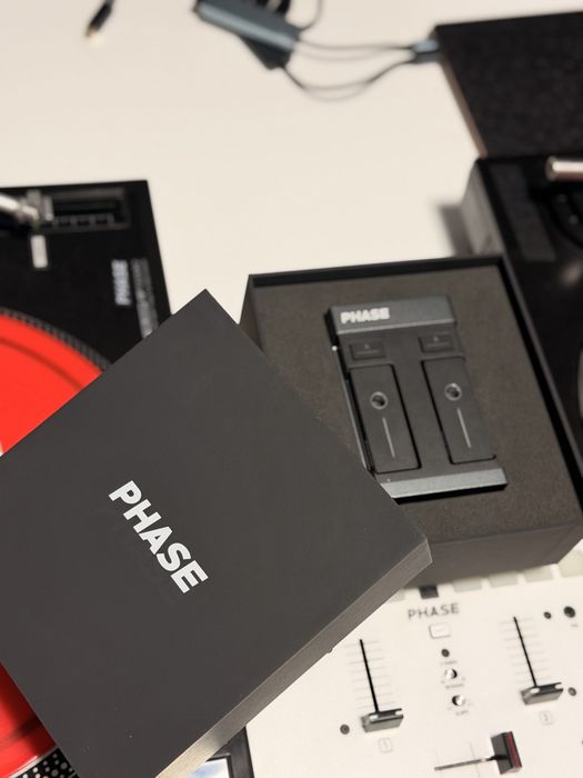 Reloop Rp 7000mk2 + mixer numark scratch inno fader pro 2 + phase DJ