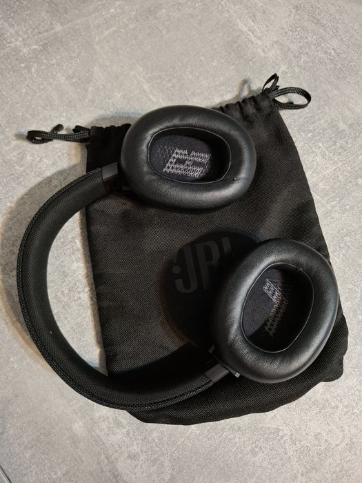 Casti JBL Live 660NC