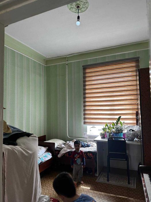 Продается 3х комн. квартира. г. Чирчик , район Навои, в кирпич.доме