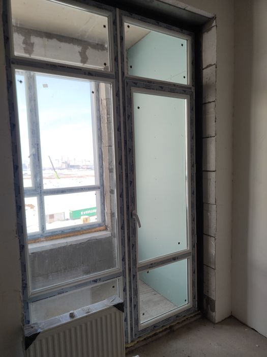 Продам пластикое окно с дверью