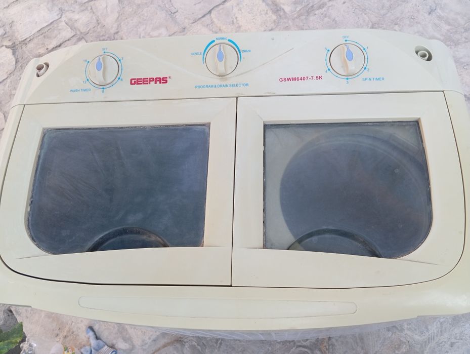 Продаётся старая стиральная машинка