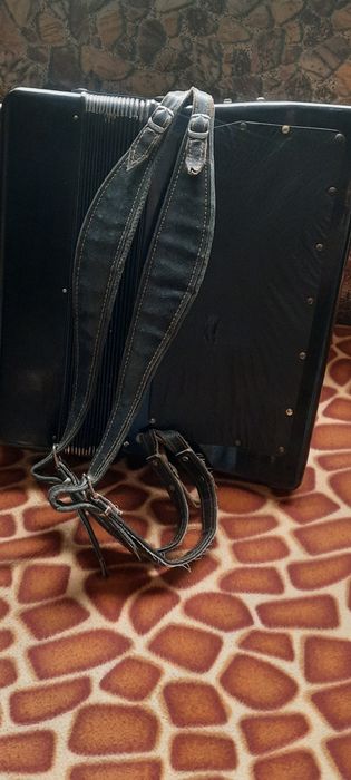 Акордеон weltmeister cantos 4