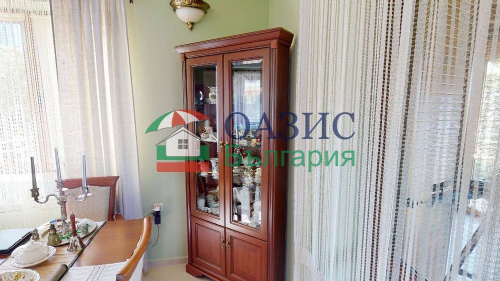 Къща с 4 спални 264 кв.м., в село. Кошарица, България, 385 000 евро