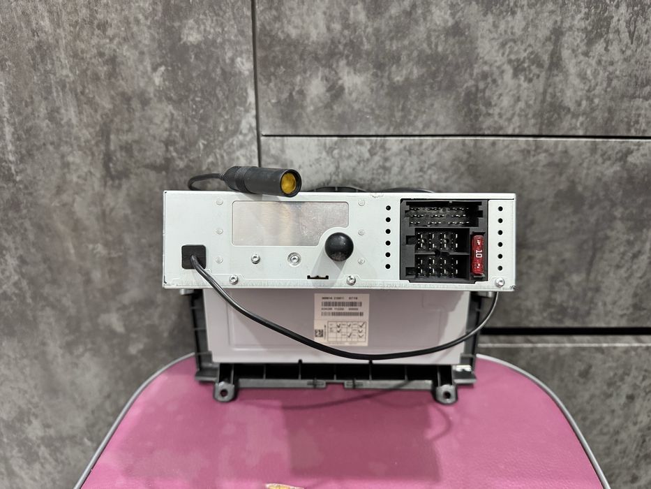 Штатная магнитола Granta Fl