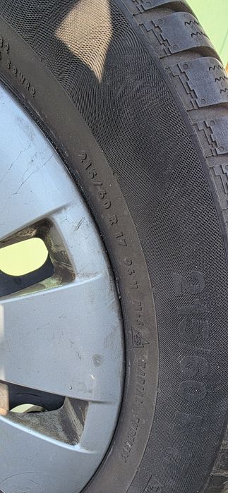 Гуми 4бр 215/60/17 - 1бр- 75 евро