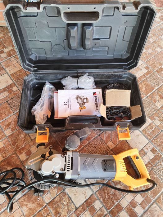Mașină profesională de făcut canale în beton Powermat 3000W