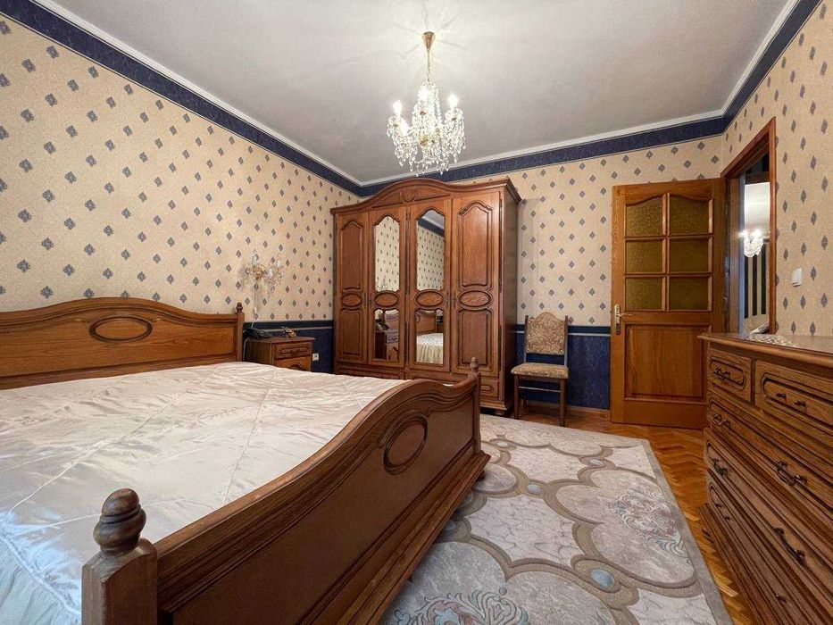 Метро Хамида Олимджана. 4-комн. спецплан. 150 кв.м. Ремонт, обстановка