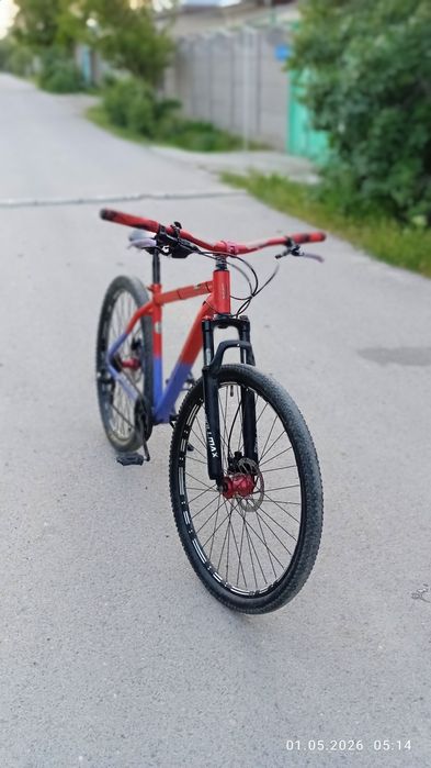 Продам велик  60к торг писать лс