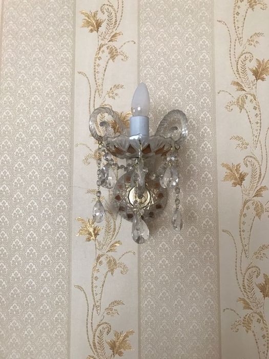 Люстра и две бра