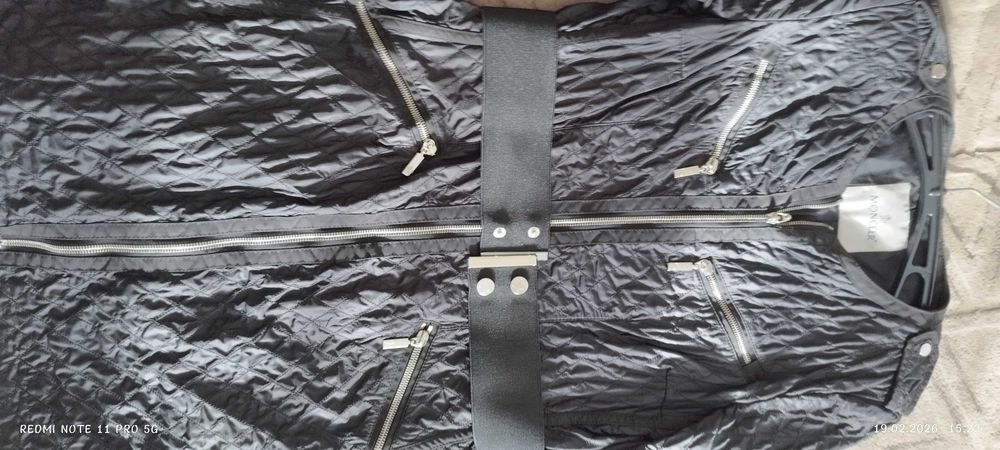 Дамски оригинален шлифер Moncler – нов, размер 3 – 60 €