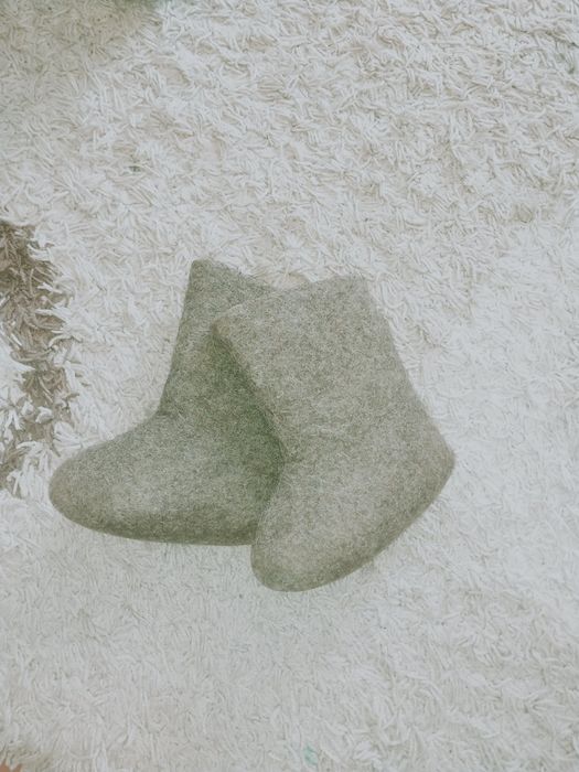 Продам валенки рр примерно 25-28