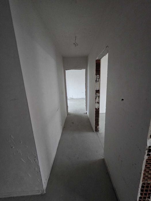 Тристаен апартамент в кв.Овчарски,гр.Хасково