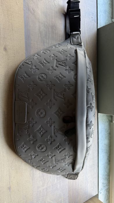 Louis Vuitton чанта – елегантна и стилна