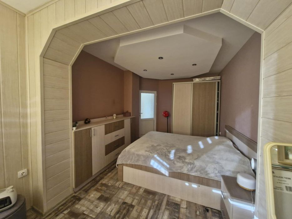 Продава се Тристаен апартамент в Добрич, Свети Георги - 76 кв.м за 1577 €/кв.м - Снимка #7