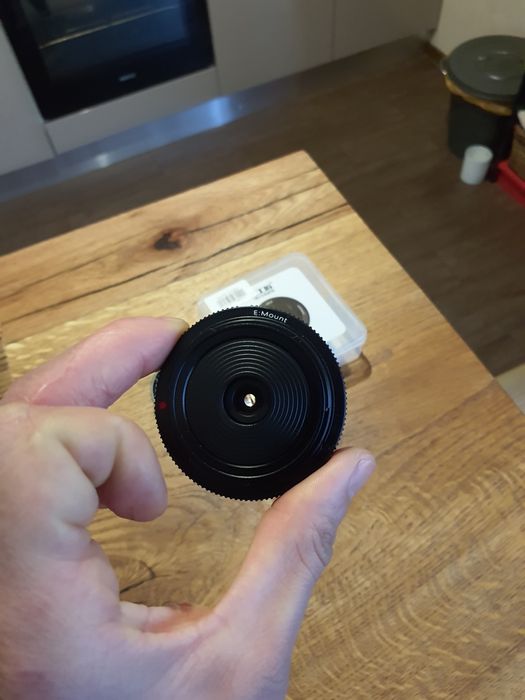 Obiectiv pancake 7artisans UFO 18/6.3