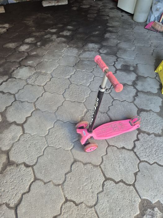 Детский самокат.