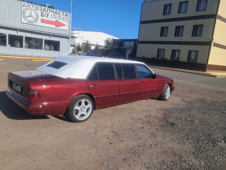 Продам машину ..
