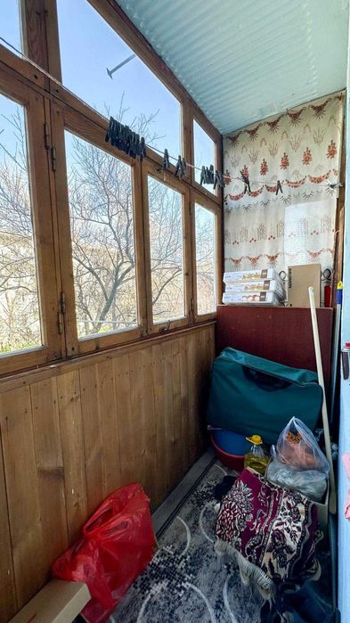 Продам 3 ком в центре Айым