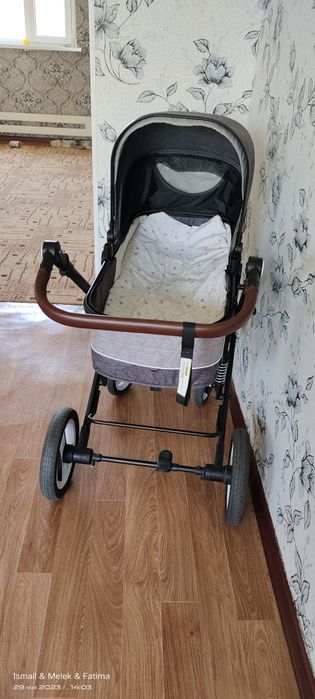 Коляска.в отличном состоянии