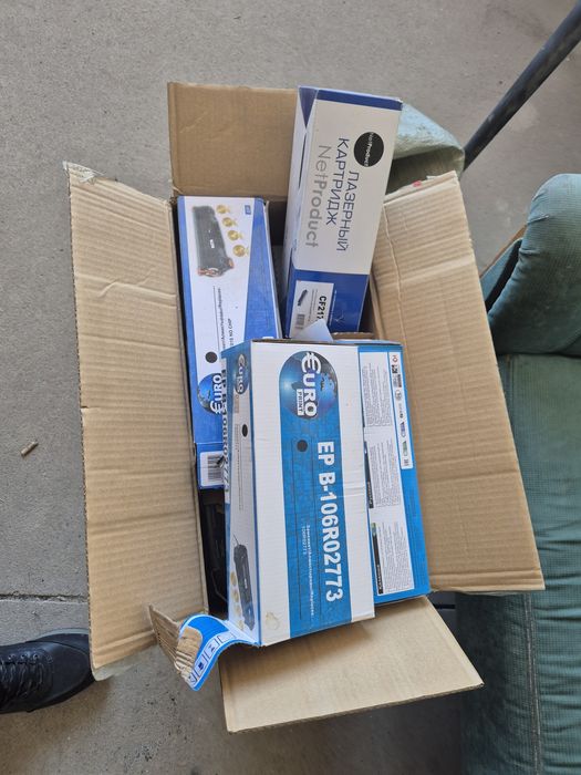 Продам катриджи.