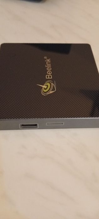 Телевизор Toshiba Regza 42VL863 (42 инча / Full HD / 3D) – Неразличим от нов в комплект с Android TV box Beelink