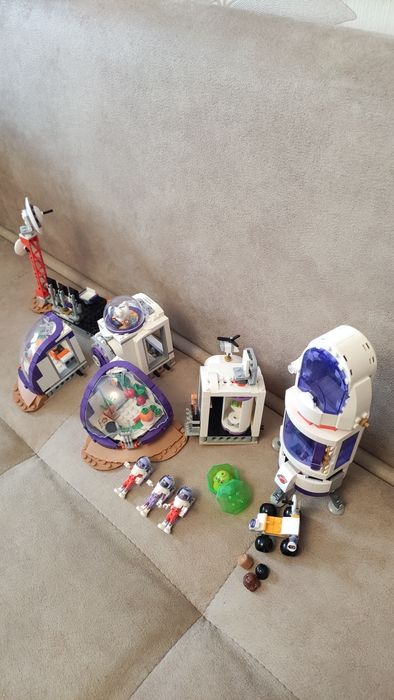 LEGO® Friends - Космическа база и ракета на Марс 42605