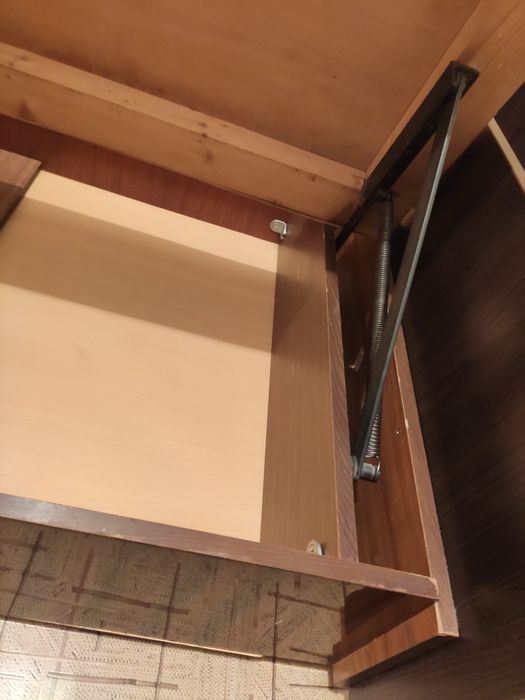 Деревяные кровати