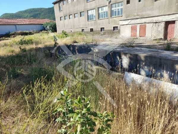 Продава се Промишлена сграда в Куклен - 1050 кв.м за 151 €/кв.м - Снимка #2