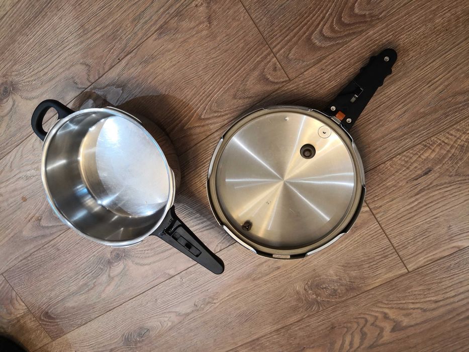 Тенджери KitchenAid - 2бр. и WMF тенджера под налягане