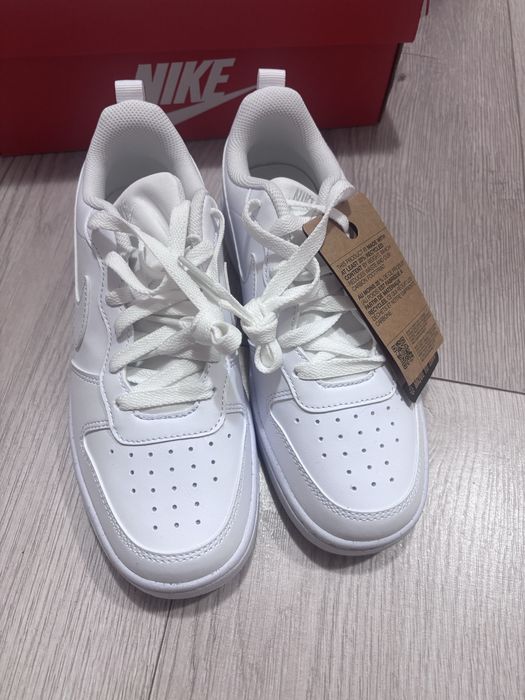 Нови сникърси Nike