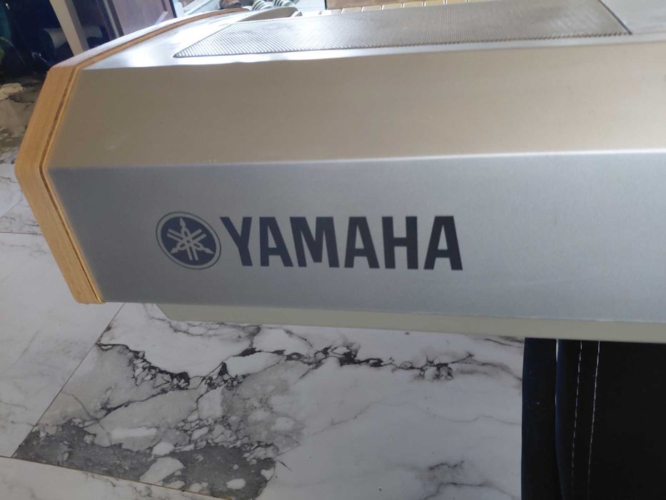 Синтезатор YAMAHA
