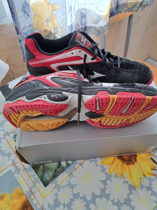 Маратонки asics,wilson,mizuno