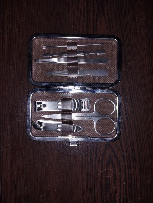 Козметичен несесер за маникюр