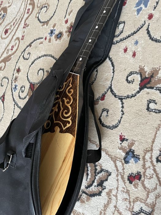 Продаю Домбра учебная