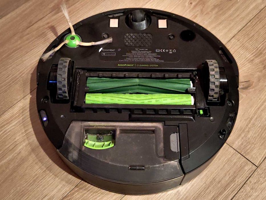 Прахосмукачка iRobot Roomba i7+