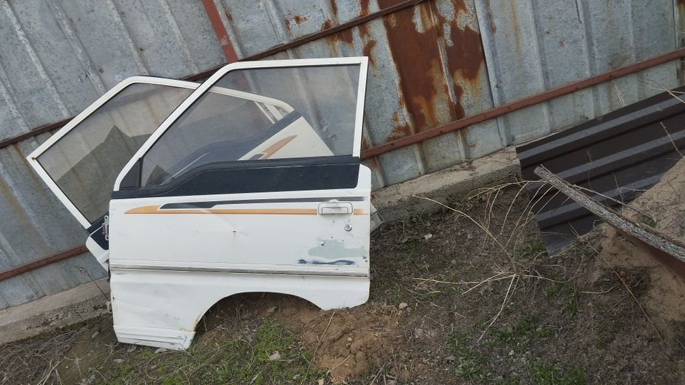 Запчасти для Делика квадрат