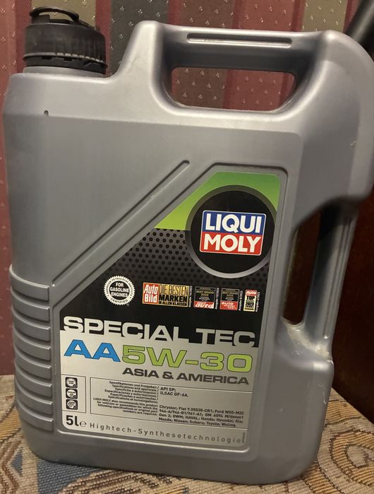 Моторное масло Liqui Moly Special Tec AA 5W-30 (остаток ~4.5 л)