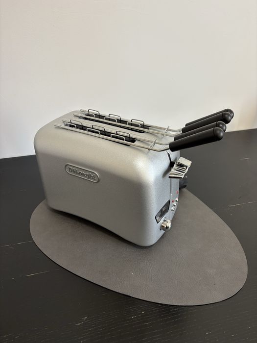 Prajitor de paine Delonghi