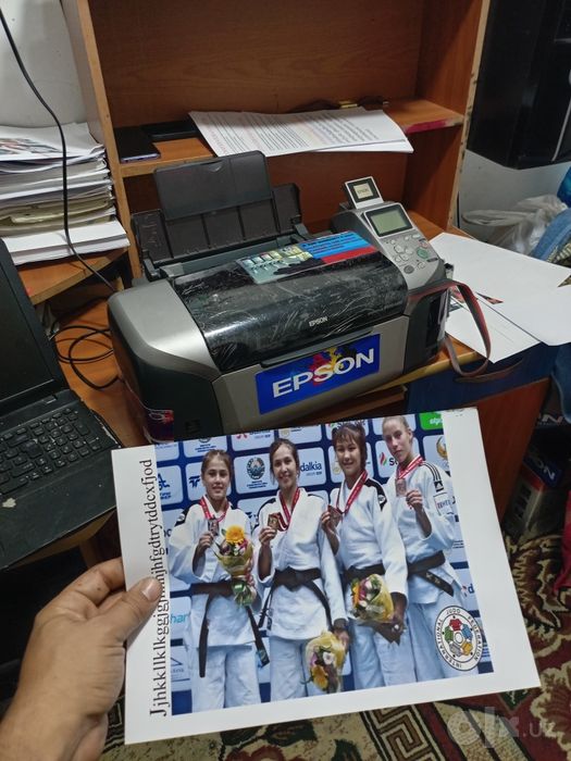 Epson 320 juda tezkor 6 ta rangli printer zaprafka tola ishga tayyor