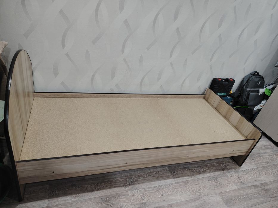 Продам кровать подростковый