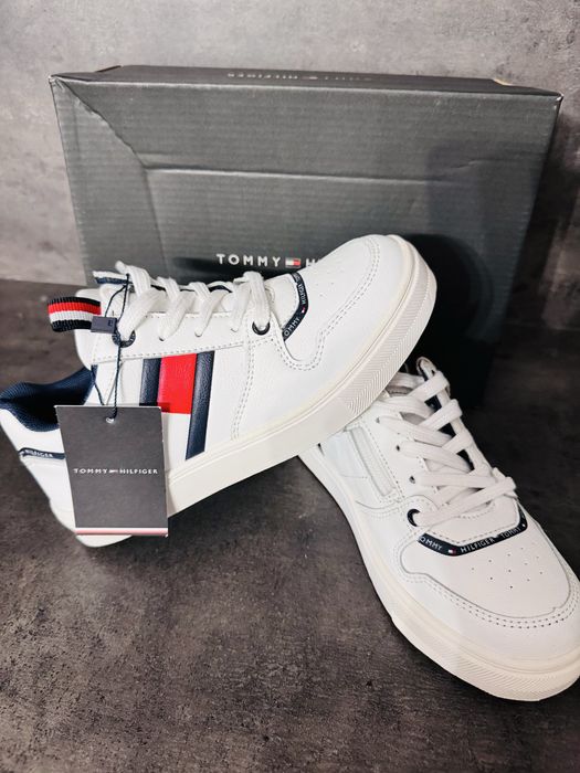 Tommy Hilfiger 33, noi