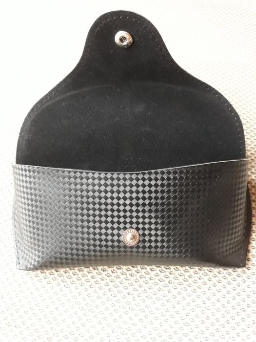 Твърд кожен калъф(карбонов) за очила