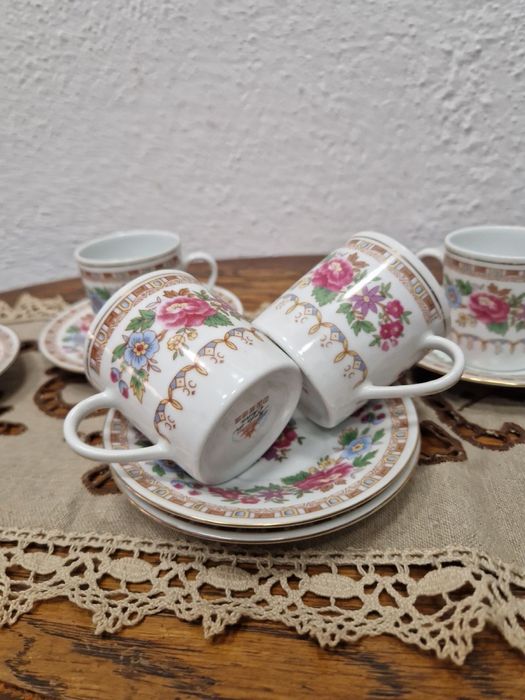 Порцеланови чаши за кафе