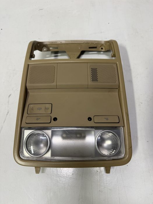 Plafoniera lampa lumini plafon fata spate Passat B6 Bej Galbena