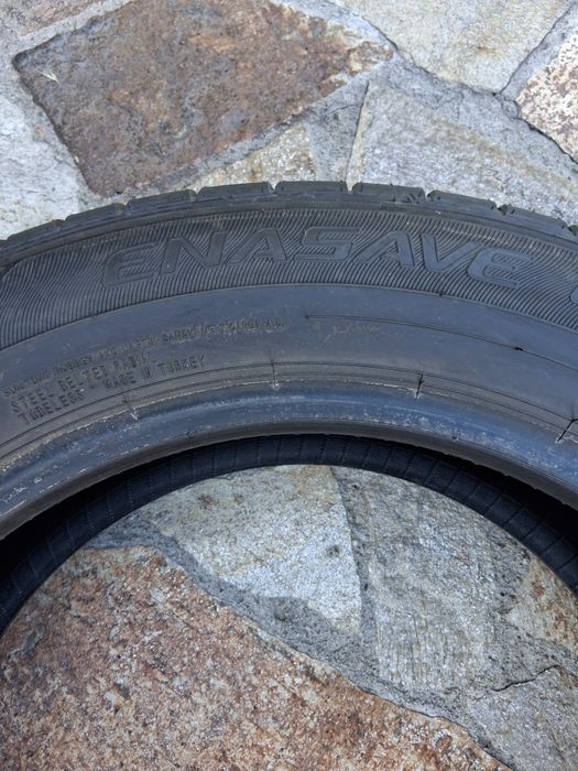 215 60 17  DUNLOP