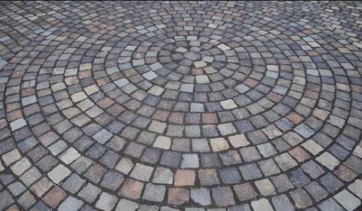 Piatra Cubica Andesit