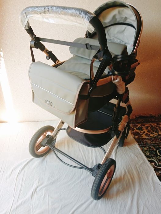 Yangi Bolalar kalyaskasi sotiladi