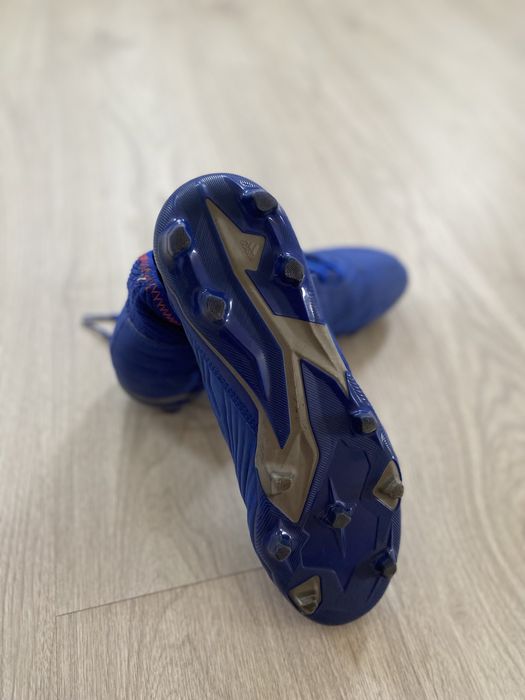 Футбольные бутсы