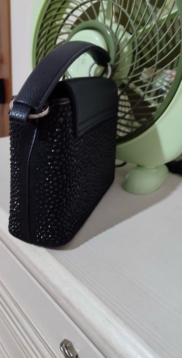 Сумочка через плечо. Очень интересное и красивый