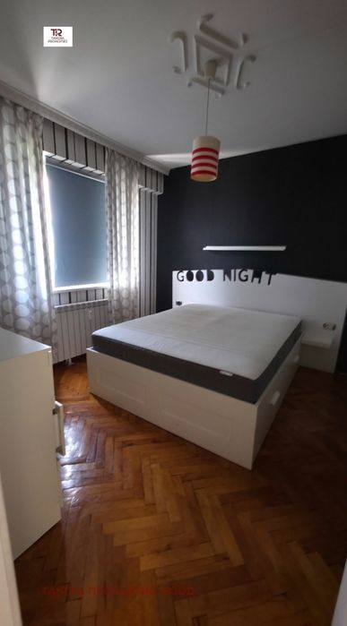 Отдава се 2-ст апартамент под наем в жк. Изток, гр.Перник